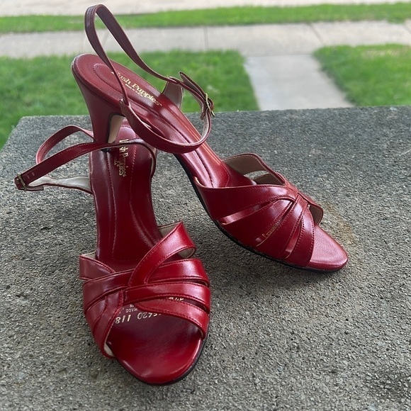 Hush Puppies Red Pumps - Picture 3 of 10